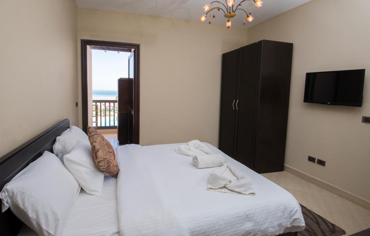 Premium Sea View 2 Bedrooms 2 Bathrooms Apartment Located Within Gravity Hotel & Aquapark Gurdaka Kültér fotó