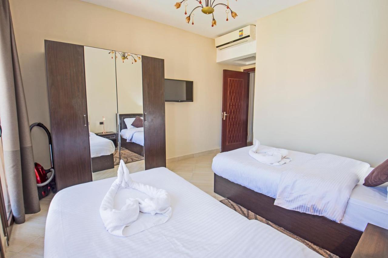 Premium Sea View 2 Bedrooms 2 Bathrooms Apartment Located Within Gravity Hotel & Aquapark Gurdaka Kültér fotó